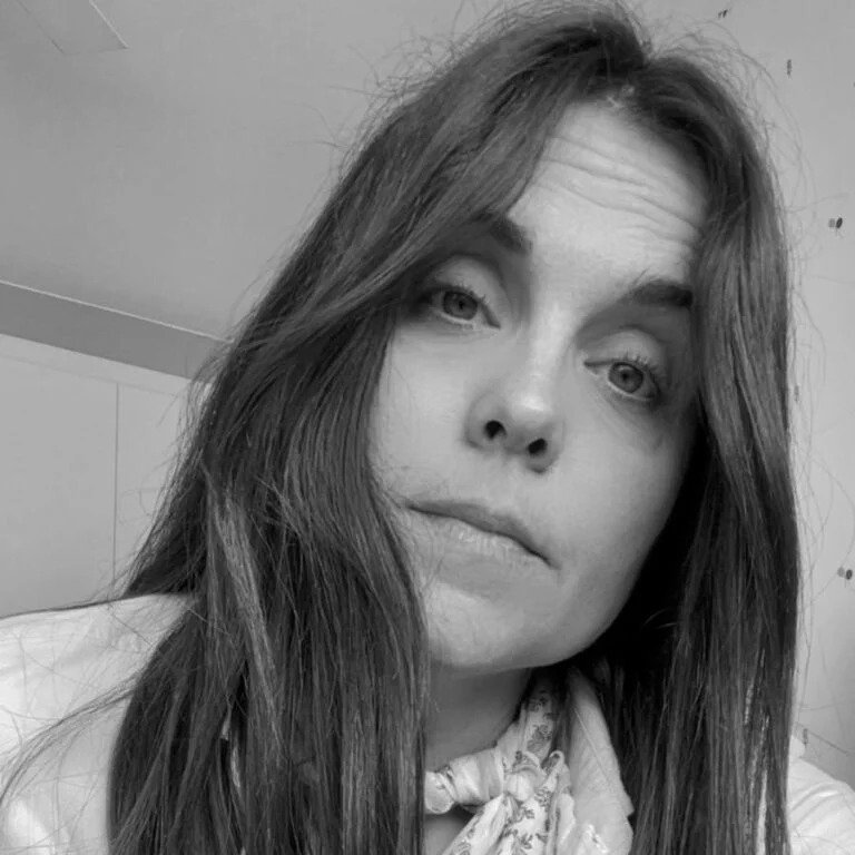 Victoria, socia fundadora y responsable de home staging y dirección de espacio en Mise & Stay